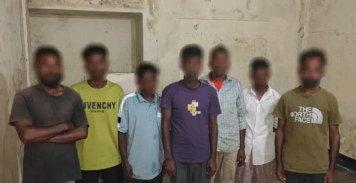 সিলেটের হিলুয়াছড়া চা বাগানে জুয়া খেলার অভিযোগে ৭ জন আটক