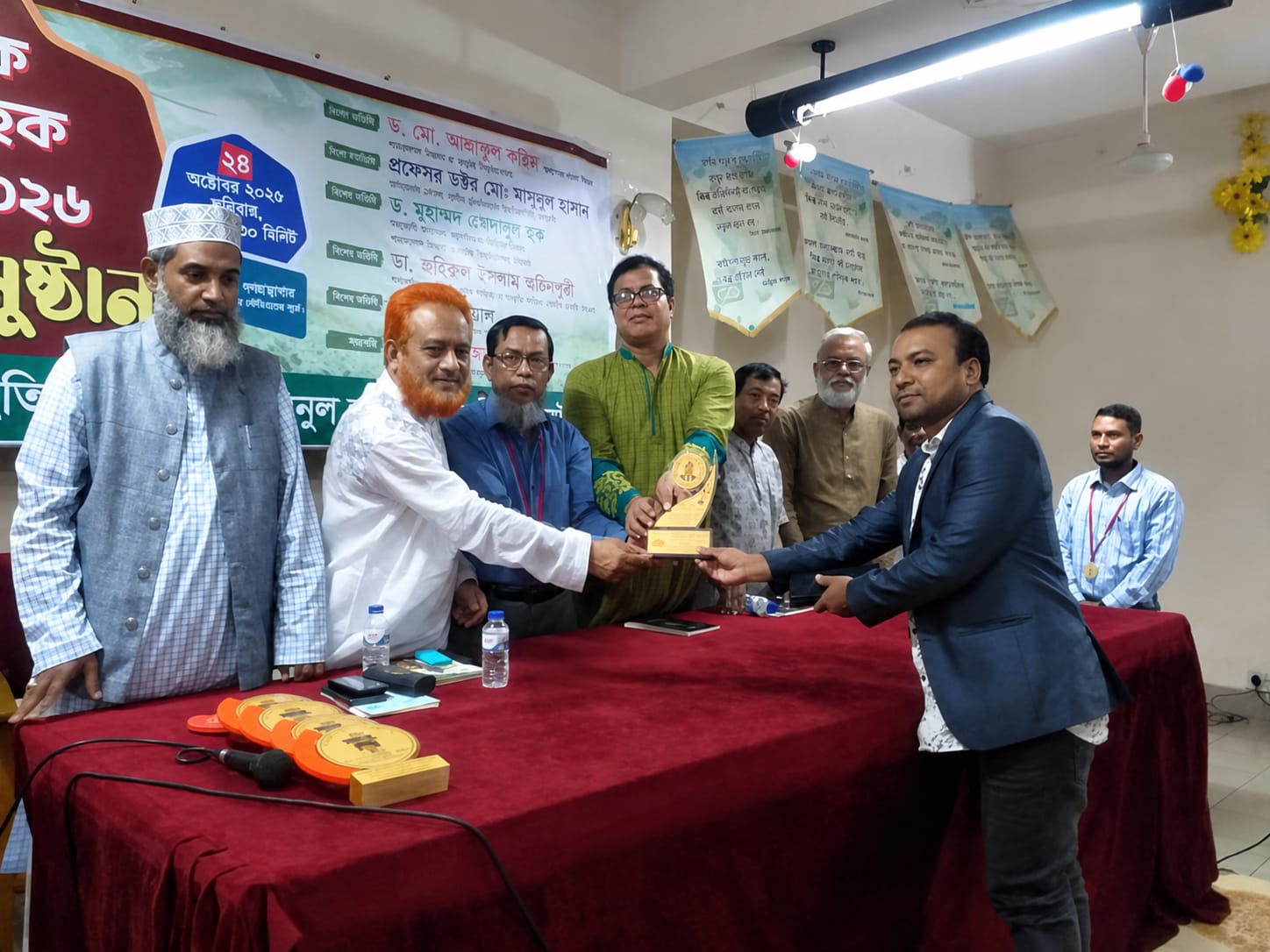 সাংবাদিকতায় বিশেষ অবদানের স্বীকৃতি পেলেন আতাউর রহমান কাওছার